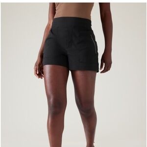 Athleta Trekkie North Shorts Zip Pockets Black 2